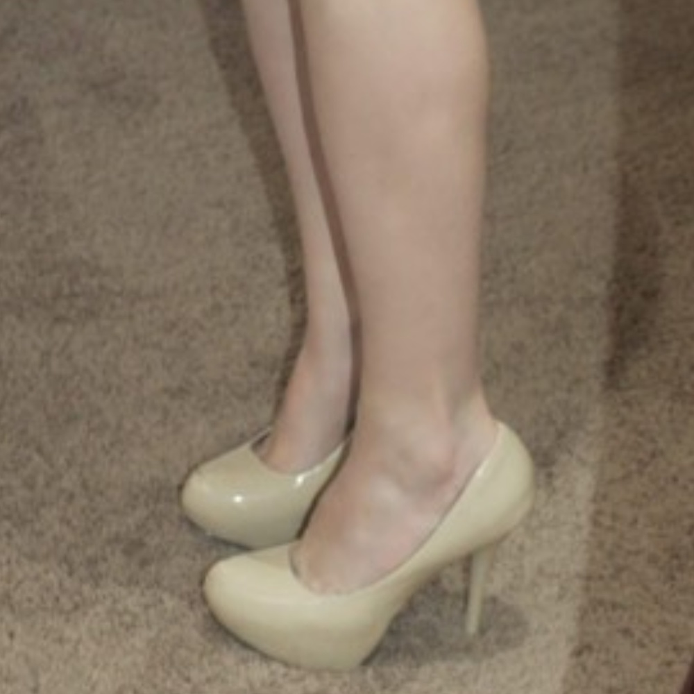 Patent Leather Pumps Platforms - Picture 2 of 8